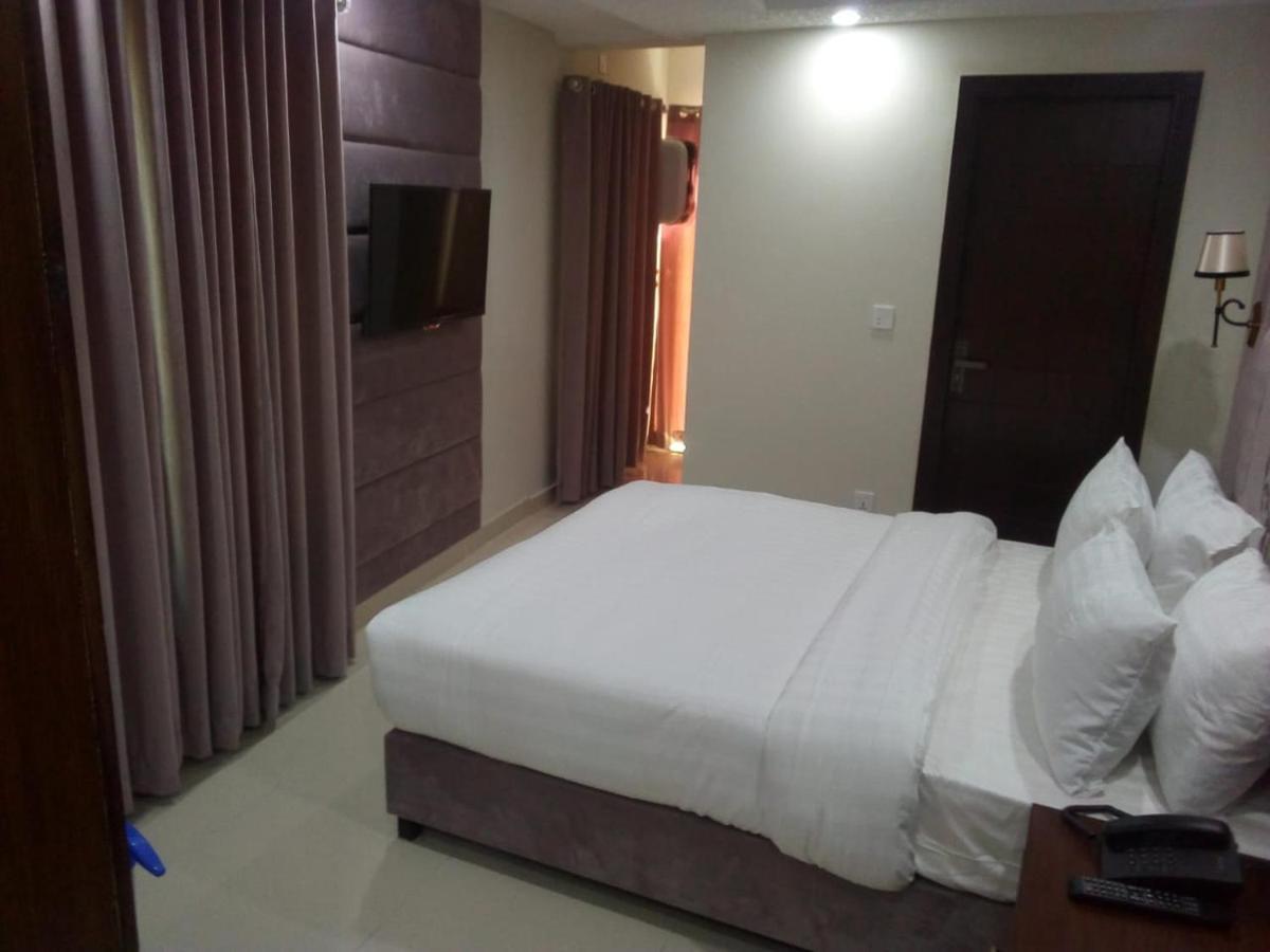 Shelton Suites Bhurban Exterior photo